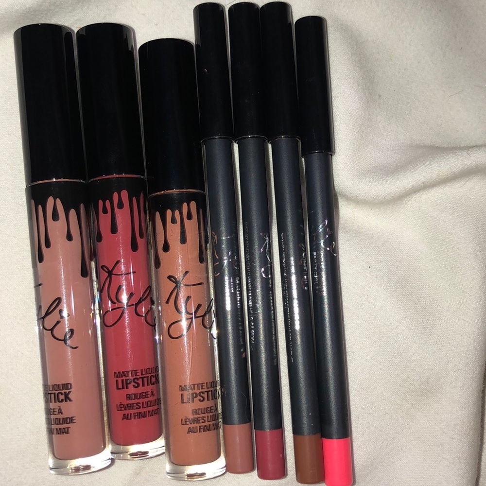Kylie liquid lipsticks & lip liners